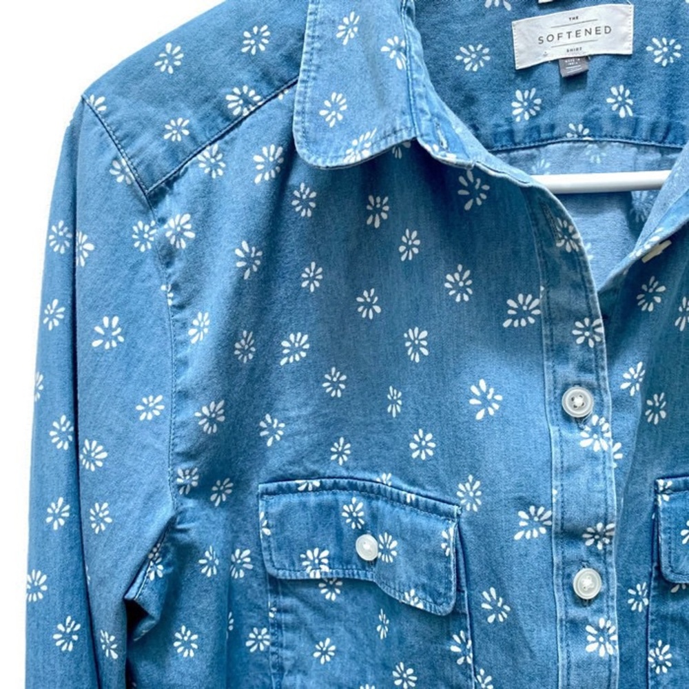 Ann Taylor LOFT Chambray Blue Shirt, Medium (8-10)